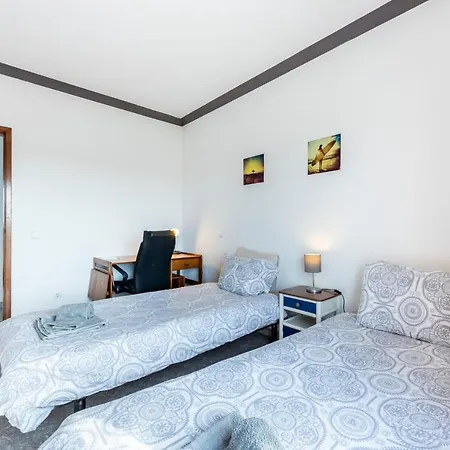 Πανσιόν Local