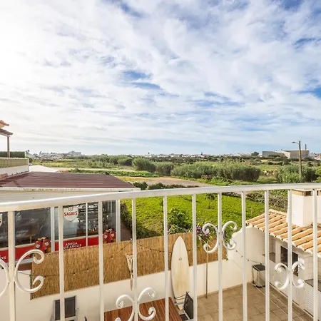 Local Πανσιόν