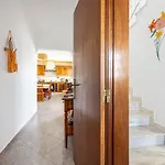 Guest house Local *
