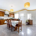Guest house Local *